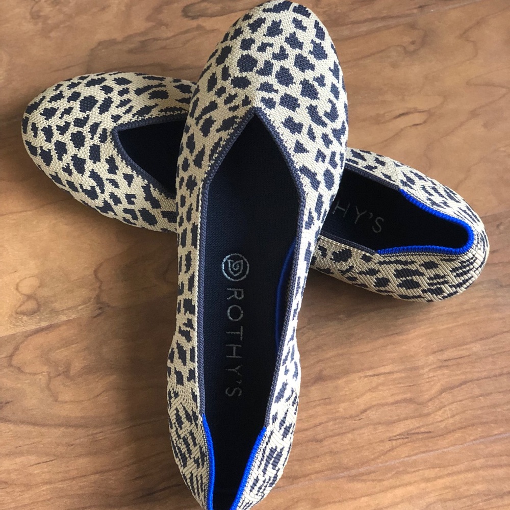 BRAND NEW - ROTHY’s - Round toe ballet flat